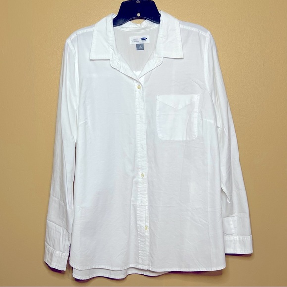 Old Navy Tops - OLD NAVY  Classic button down shirt